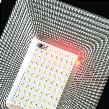 모션 센서가 있는 태양열 가로등